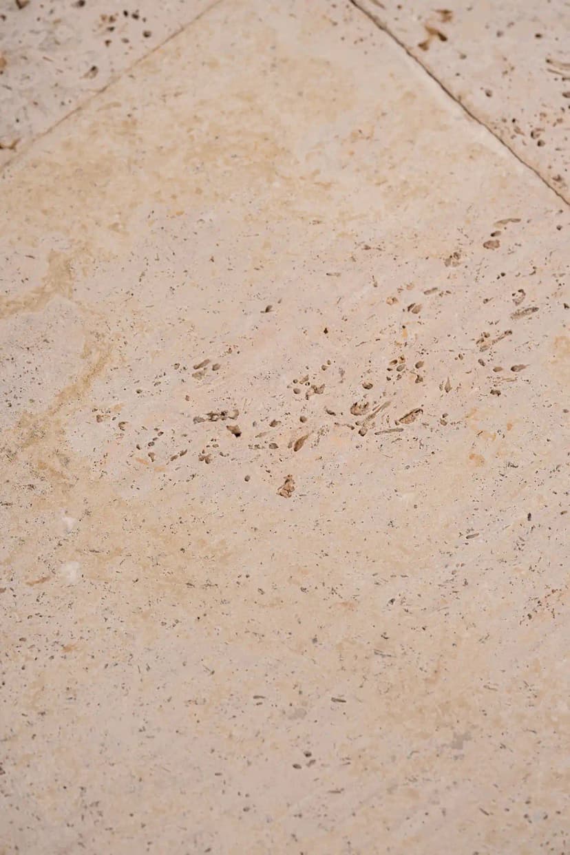 Travertino Tajal Cepillado - Vue 1